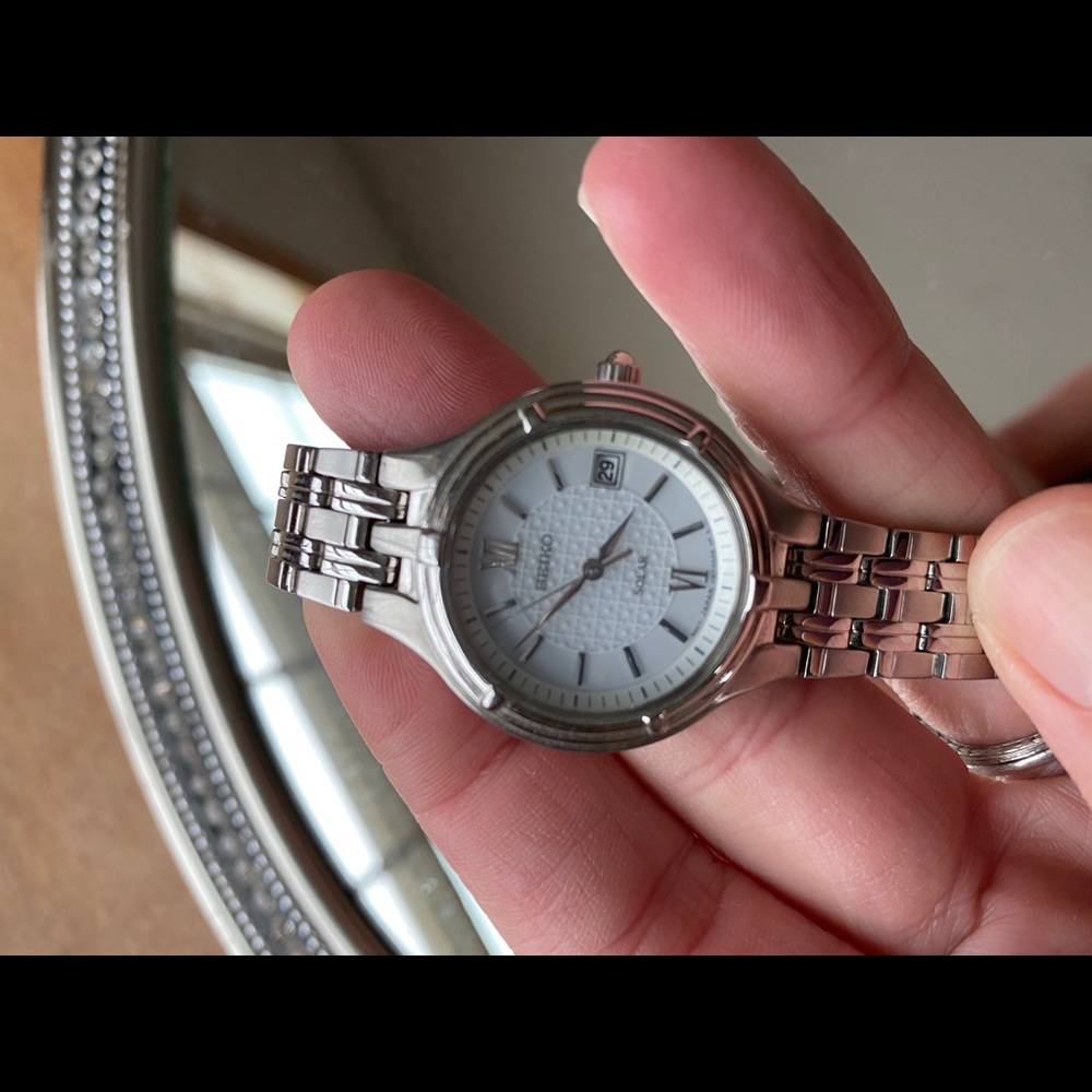 Women’s SEIKO watch.